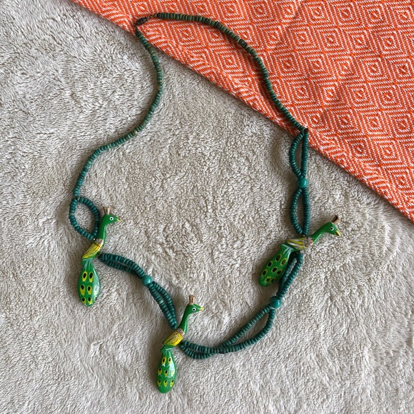 Vintage Jewelry - WOODEN Bird Necklace